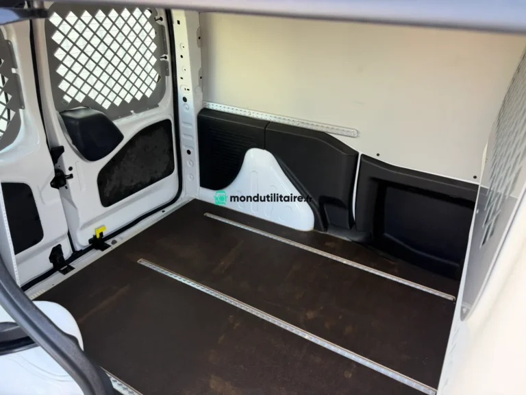 Citroën Berlingo 650kg BlueHDI 75 Control - Image 12 (April 21, 2026)