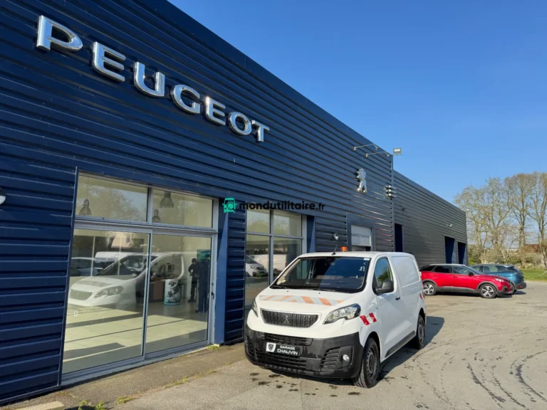 Peugeot Expert Compact 1.6 BlueHDi 95ch Premium Premium - Image 01 (April 29, 2026)