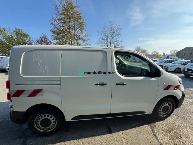Peugeot Expert Compact 1.6 BlueHDi 95ch Premium Premium - Image 09 (April 29, 2026)