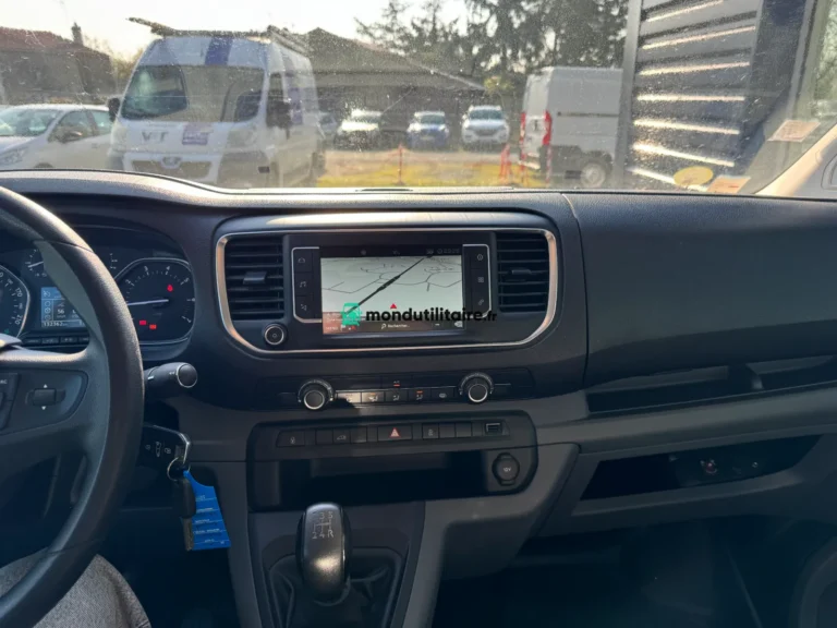 Peugeot Expert Compact 1.6 BlueHDi 95ch Premium Premium - Image 18 (April 29, 2026)