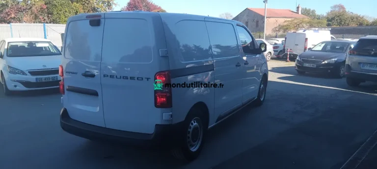 Peugeot Expert M 1.5 BLUE HDI 120 PACK LIVRAISON Premium L2H2 - Image 02 (April 29, 2026)