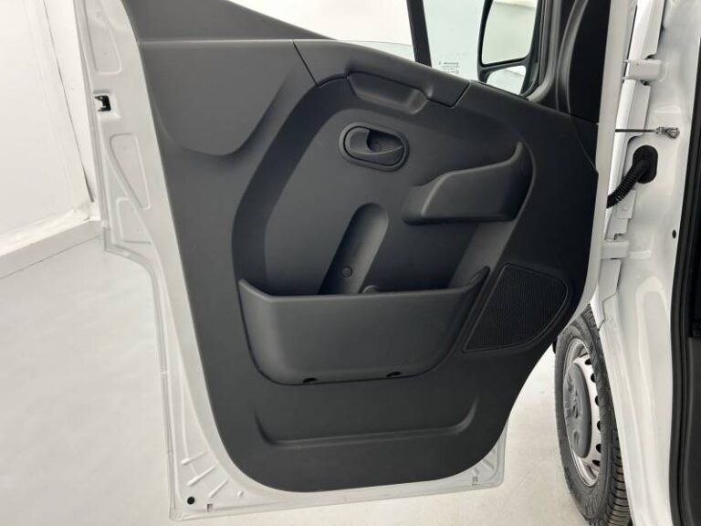 Renault Master FOURGON FGN TRAC F3500 BLUE DCI 135 CONFORT - Image 11 (June 30, 2026)