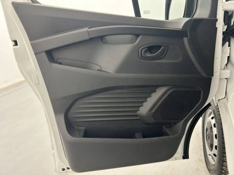 Renault Trafic FG BLUE DCI 130 3T GSR2 ADVANCE - Image 11 (June 30, 2026)