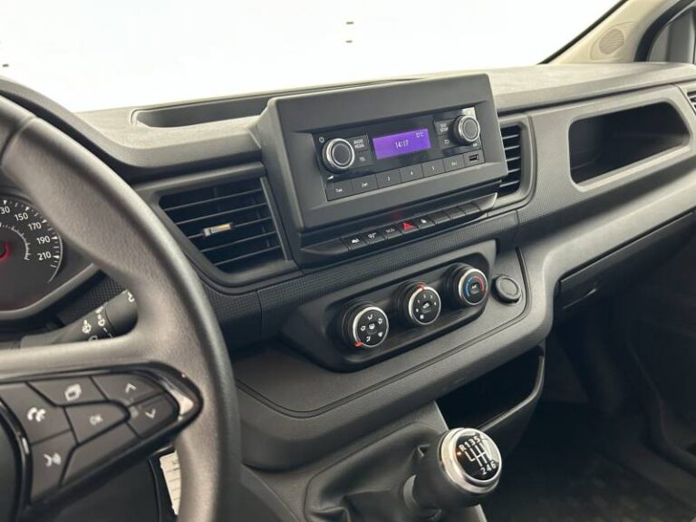 Renault Trafic FG BLUE DCI 130 3T GSR2 ADVANCE - Image 03 (June 30, 2026)