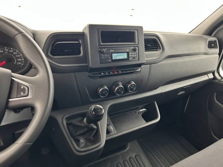 Renault Master FOURGON FGN TRAC F3300 BLUE DCI 150 CONFORT 21658€ HT - Image 12 (June 30, 2026)