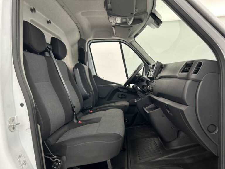 Renault Master FOURGON FGN TRAC F3300 BLUE DCI 150 CONFORT 21658€ HT - Image 14 (June 30, 2026)