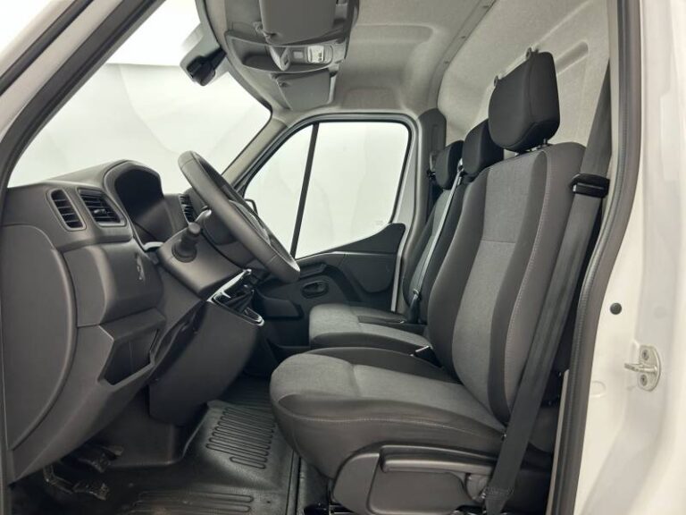 Renault Master FOURGON FGN TRAC F3300 BLUE DCI 150 CONFORT 21658€ HT - Image 09 (June 30, 2026)
