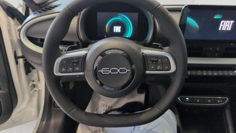 Fiat 600 SOCIETE 1.2 HYBRID 100 CH DCT6 - Image 10 (July 7, 2026)