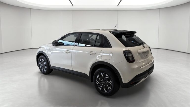 Fiat 600 SOCIETE 1.2 HYBRID 100 CH DCT6 - Image 03 (July 7, 2026)