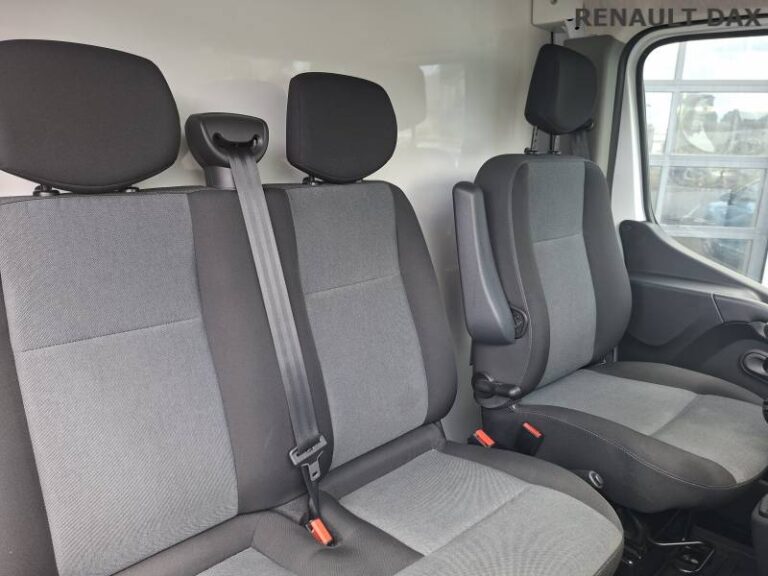 Renault Master FOURGON PHC TRAC F3500 BLUE DCI 145 EURO VI CONFORT - Image 19 (July 7, 2026)