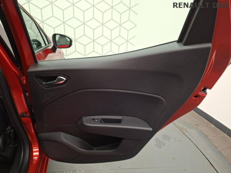 Renault Clio SOCIETE BLUE DCI 100 – 21N AIR NAV - Image 19 (July 7, 2026)