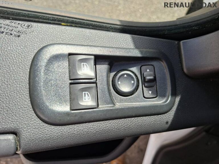Renault Master FOURGON FGN TRAC F3500 BLUE DCI 135 CONFORT - Image 03 (July 7, 2026)