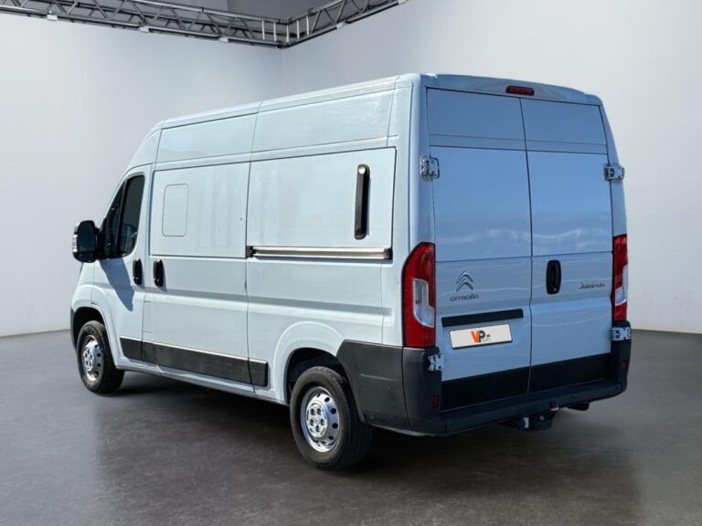 Citroën Jumper FOURGON VITRE 35 BLUEHDi 120 S&S BVM6 CONTROL - Image 03 (July 7, 2026)