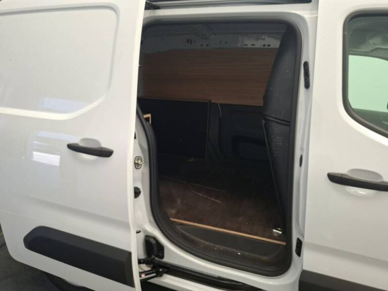 Peugeot Partner FGN FOURGON M 650 KG BLUEHDI 130 S&S EAT8 - Image 11 (July 7, 2026)
