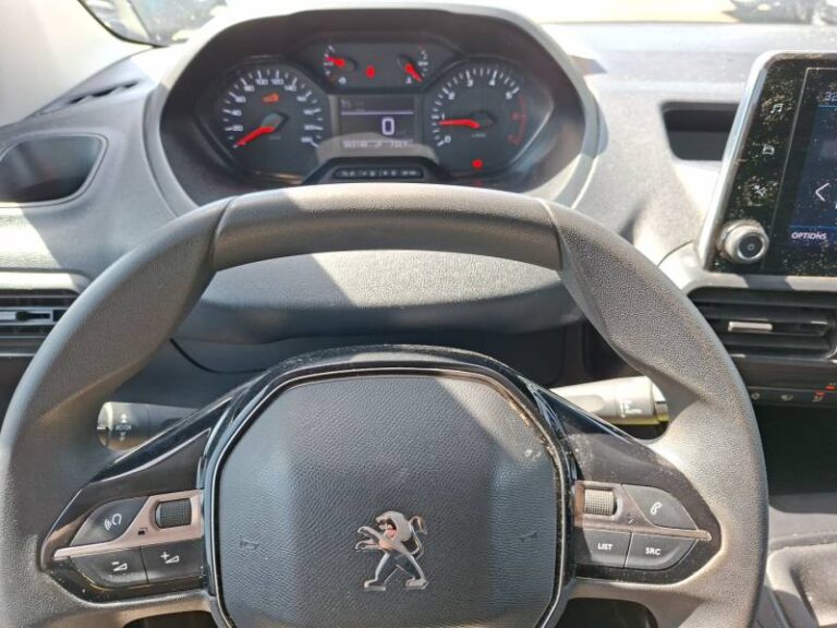 Peugeot Partner FGN FOURGON STANDARD 650 KG BLUEHDI 100 S&S BVM5 ASPHALT - Image 18 (July 7, 2026)