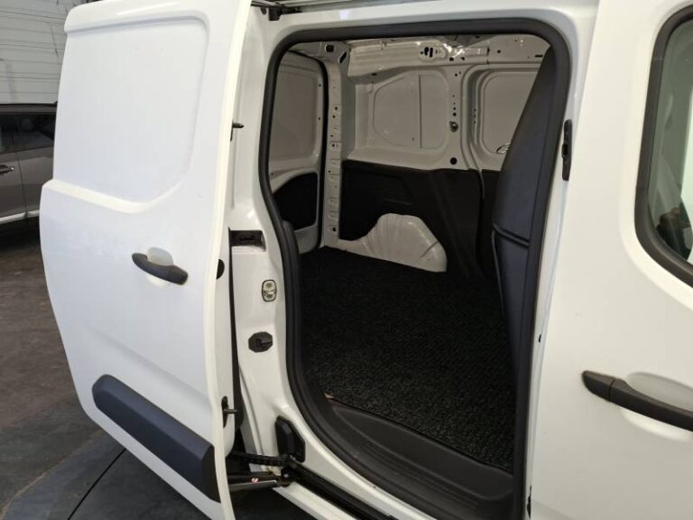 Peugeot Partner FGN FOURGON STANDARD 1000 KG BLUEHDI 100 S&S BVM5 GRIP - Image 12 (July 7, 2026)