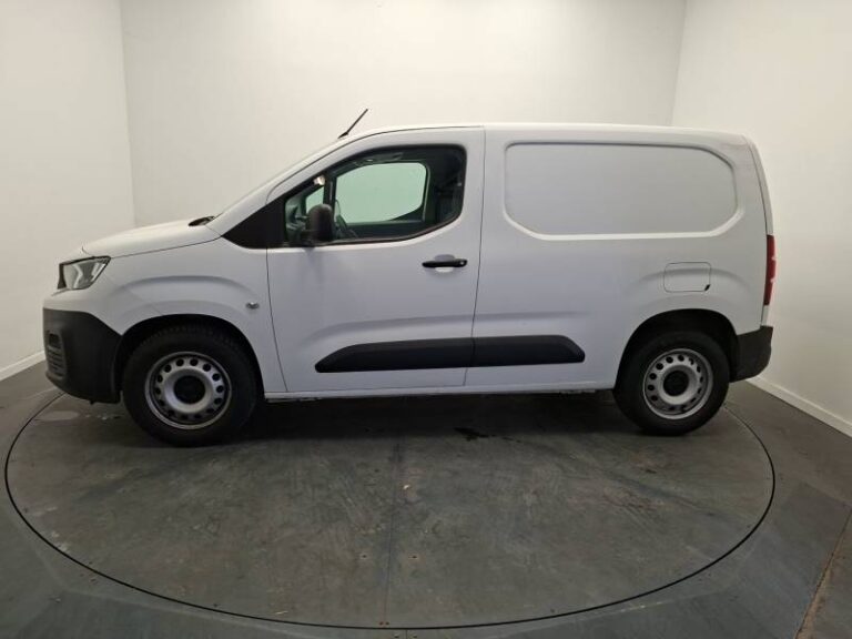 Peugeot Partner FGN FOURGON STANDARD 1000 KG BLUEHDI 100 S&S BVM5 GRIP - Image 02 (July 7, 2026)