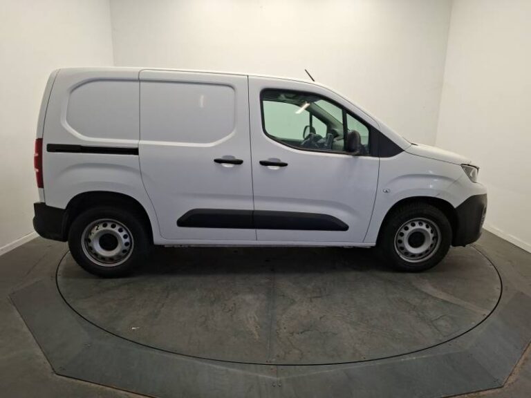 Peugeot Partner FGN FOURGON STANDARD 1000 KG BLUEHDI 100 S&S BVM5 GRIP - Image 06 (July 7, 2026)