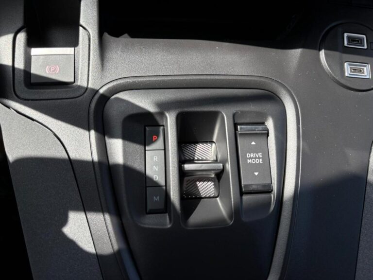 Peugeot Rifter III Ph.2 (N1) M 1.5 BlueHDi 130 EAT8 ALLURE - Image 20 (July 7, 2026)