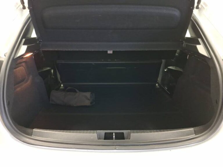 Peugeot 208 affaire BLUEHDI 100 S&S BVM6 PREMIUM - Image 09 (July 7, 2026)
