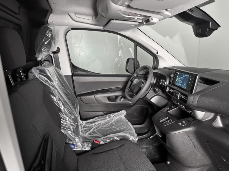 Citroën Berlingo VAN XL 950KG 3PL BLUEHDI 130CH -32% NEUF EAT8 S&S RALLONGE CARPLAY CAMERA KEYLESSGO - Image 06 (July 7, 2026)