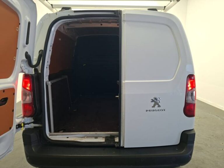 Peugeot Partner FGN FOURGON STANDARD 650 KG BLUEHDI 100 S&S BVM6 ASPHALT - Image 12 (July 7, 2026)