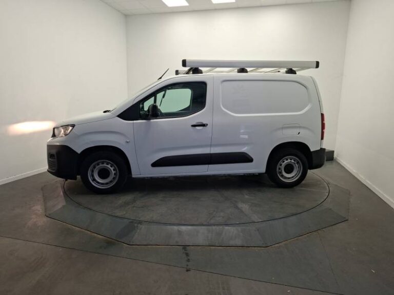 Peugeot Partner FGN FOURGON STANDARD 650 KG BLUEHDI 100 S&S BVM6 ASPHALT - Image 02 (July 7, 2026)