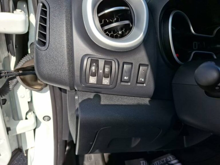 Fiat Talento FGN TOLE 1.3 LH1 2.0 ECOJET DCT 145 PRO LOUNGE - Image 15 (July 7, 2026)