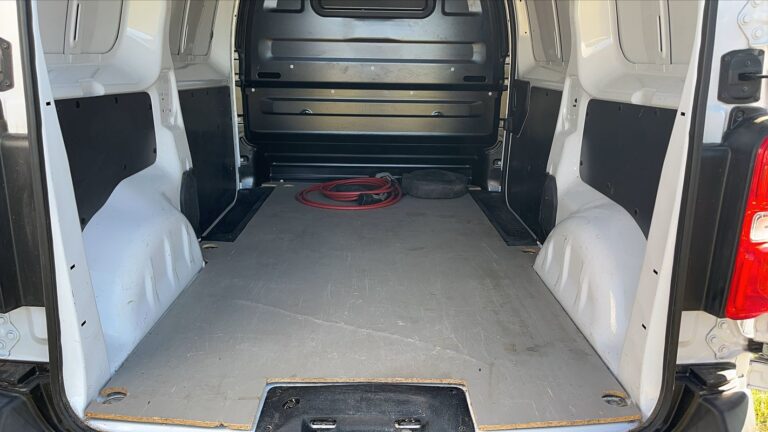 Peugeot Expert 136 50kWh Asphalt - Image 14 (July 7, 2026)
