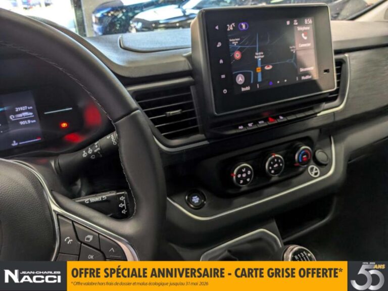 Nissan Primastar COMBI 2.8t 2.0 dCi 150 S/S BVM Tekna - Image 15 (July 7, 2026)