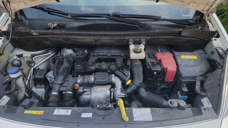 Peugeot Partner VU 2 1.6 BlueHDi 100 ETG6 Premium Pack - Image 15 (July 7, 2026)