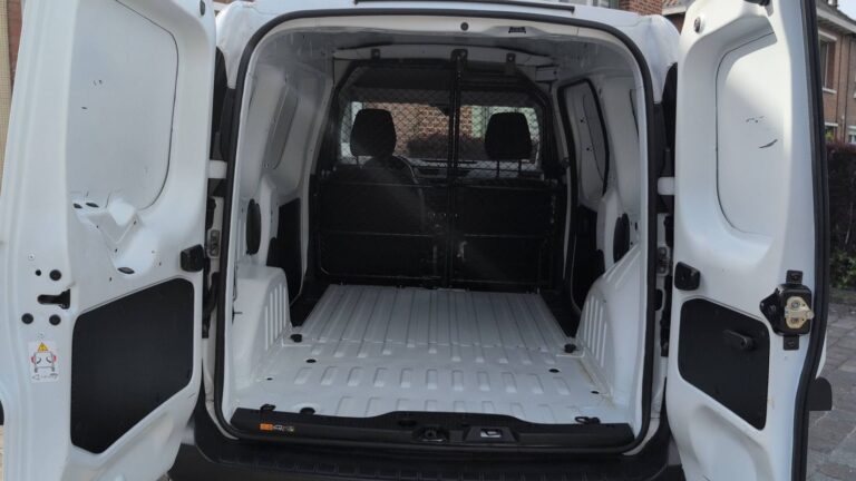 Renault Express 1.5 Blue dCi 75 Confort - Image 14 (July 7, 2026)