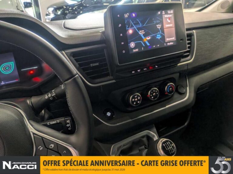 Nissan Primastar COMBI 3.0t 2.0 dCi 150 S/S BVM Tekna - Image 14 (July 7, 2026)