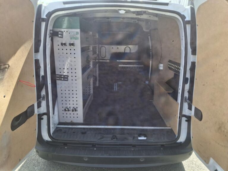 Renault Kangoo Maxi 1,5DCI90cv Extra Kit distribution OK - Image 07 (July 7, 2026)