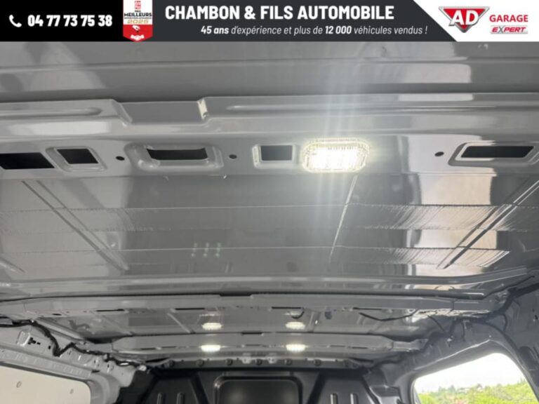 Ford Transit Custom FOURGON 320 2.0 ECOBLUE 170 CH BVA8 4X4 SPORT Prix: 42908 HT - Image 16 (July 7, 2026)