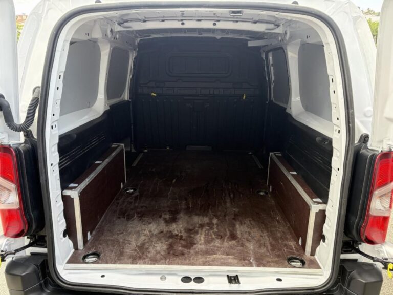 Citroën Berlingo Van III XL 950kg BHDi 100 S&S BVM6 Pack Premium Connect – 5 options incluses - Image 05 (July 7, 2026)