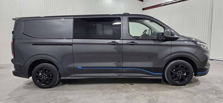 Ford Transit Custom CABINE APPROFONDIE CA 320 2.0 ECOBLUE 170 CH BVA8 SPORT - Image 11 (July 7, 2026)