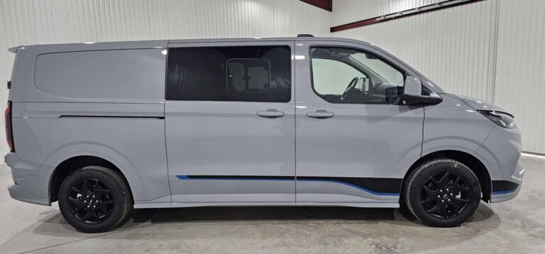 Ford Transit Custom CABINE APPROFONDIE CA 320 2.0 ECOBLUE 170 CH BVA8 SPORT - Image 11 (July 7, 2026)