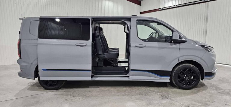 Ford Transit Custom CABINE APPROFONDIE CA 320 2.0 ECOBLUE 170 CH BVA8 SPORT - Image 16 (July 7, 2026)