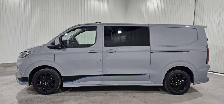 Ford Transit Custom CABINE APPROFONDIE CA 320 2.0 ECOBLUE 170 CH BVA8 SPORT - Image 02 (July 7, 2026)