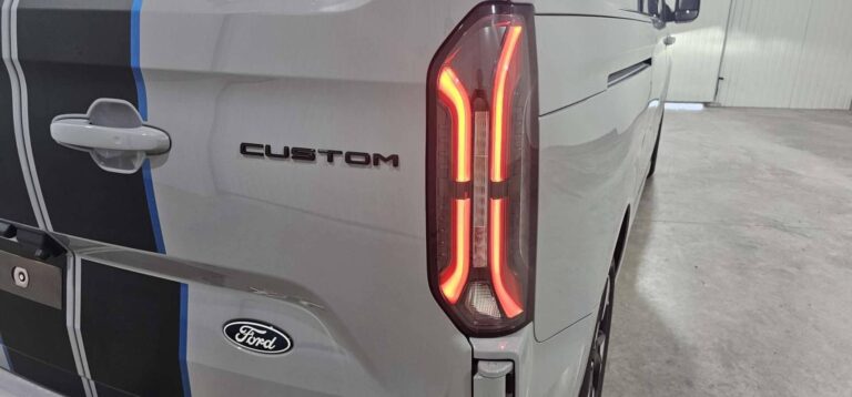 Ford Transit Custom CABINE APPROFONDIE CA 320 2.0 ECOBLUE 170 CH BVA8 SPORT - Image 16 (July 7, 2026)