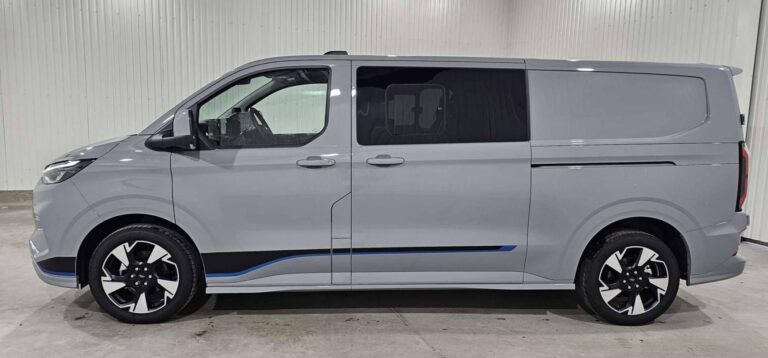 Ford Transit Custom CABINE APPROFONDIE CA 320 2.0 ECOBLUE 170 CH BVA8 SPORT - Image 02 (July 7, 2026)