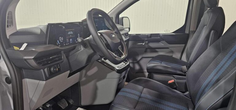 Ford Transit Custom CABINE APPROFONDIE CA 320 2.0 ECOBLUE 170 CH BVA8 SPORT - Image 05 (July 7, 2026)
