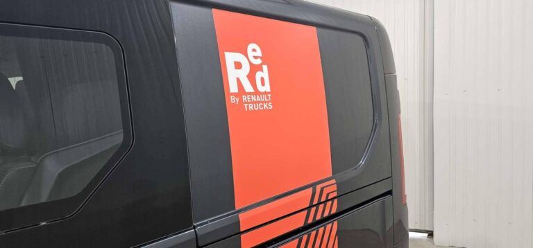 Renault Trafic CABINE APPROFONDIE CA BLUE DCI 170 BVA9 RED EDITION EXCLUSIVE - Image 05 (July 7, 2026)