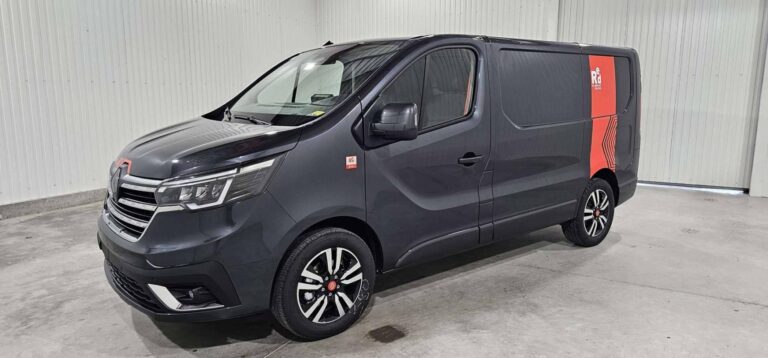Renault Trafic FOURGON BLUE DCI 170 AUTO RED EDITION EXCLUSIVE - Image 01 (July 7, 2026)