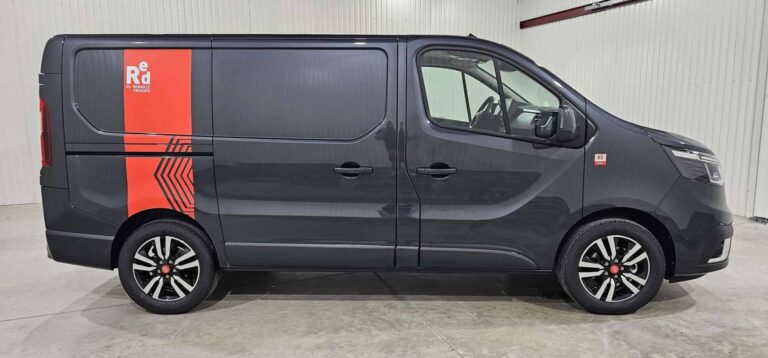 Renault Trafic FOURGON BLUE DCI 170 AUTO RED EDITION EXCLUSIVE - Image 13 (July 7, 2026)