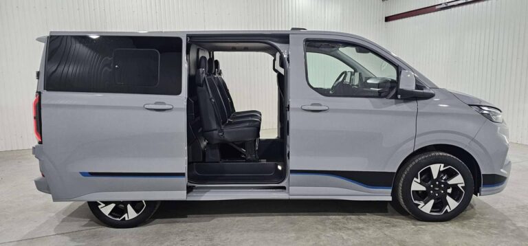 Ford Transit Custom CABINE APPROFONDIE CA 320 2.0 ECOBLUE 170 CH BVA8 SPORT - Image 10 (July 7, 2026)