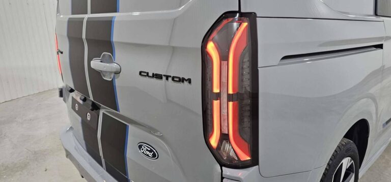 Ford Transit Custom CABINE APPROFONDIE CA 320 2.0 ECOBLUE 170 CH BVA8 SPORT - Image 12 (July 7, 2026)