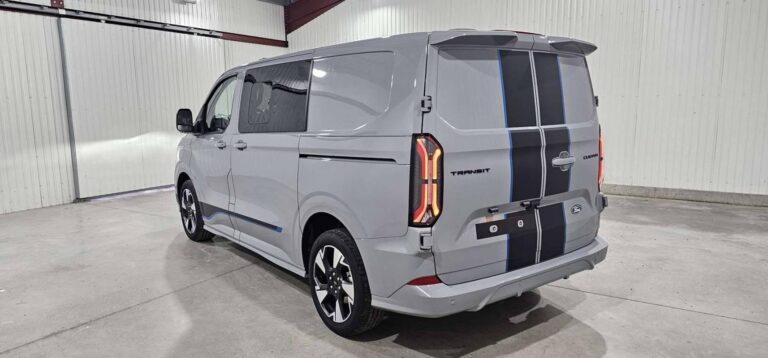 Ford Transit Custom CABINE APPROFONDIE CA 320 2.0 ECOBLUE 170 CH BVA8 SPORT - Image 03 (July 7, 2026)