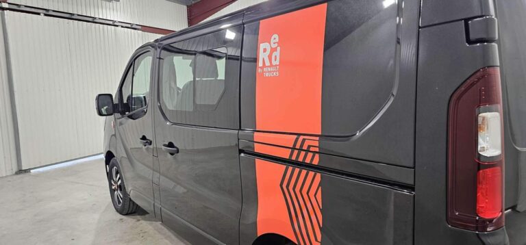 Renault Trafic CABINE APPROFONDIE CA BLUE DCI 170 BVA9 RED EDITION EXCLUSIVE - Image 07 (July 7, 2026)